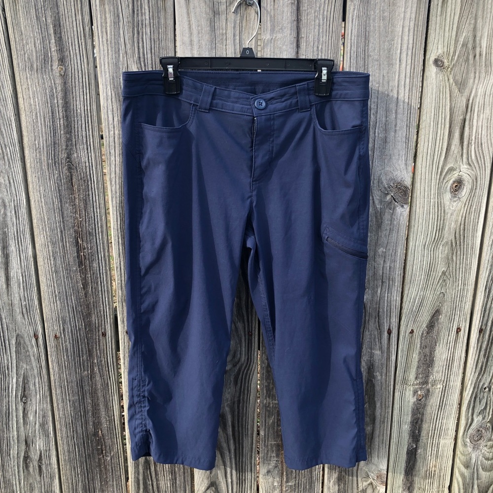 Eddie Bauer Navy Blue Capri Pants